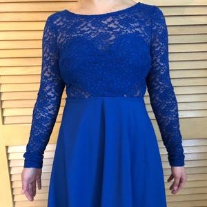 Blue lace BACKLESS dress w bow